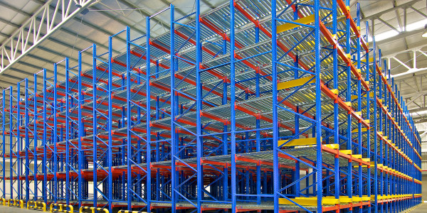 Pintar Fachadas de Naves Industriales, Fábricas y Almacenes Gràcia · Pintura para Pintado de Naves, Fábricas y Grandes Estructuras