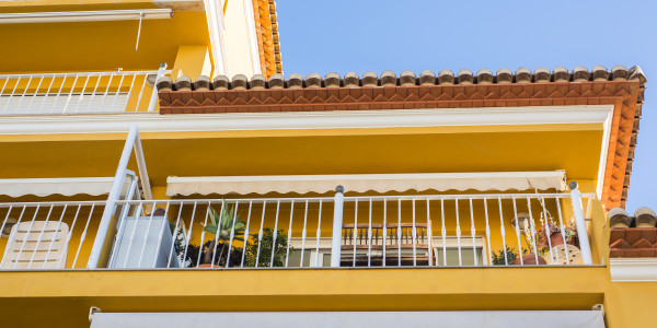 Trabajos Verticales en Fachadas de Edificios / Viviendas Ciutat Vella · Restauración de Fachadas
